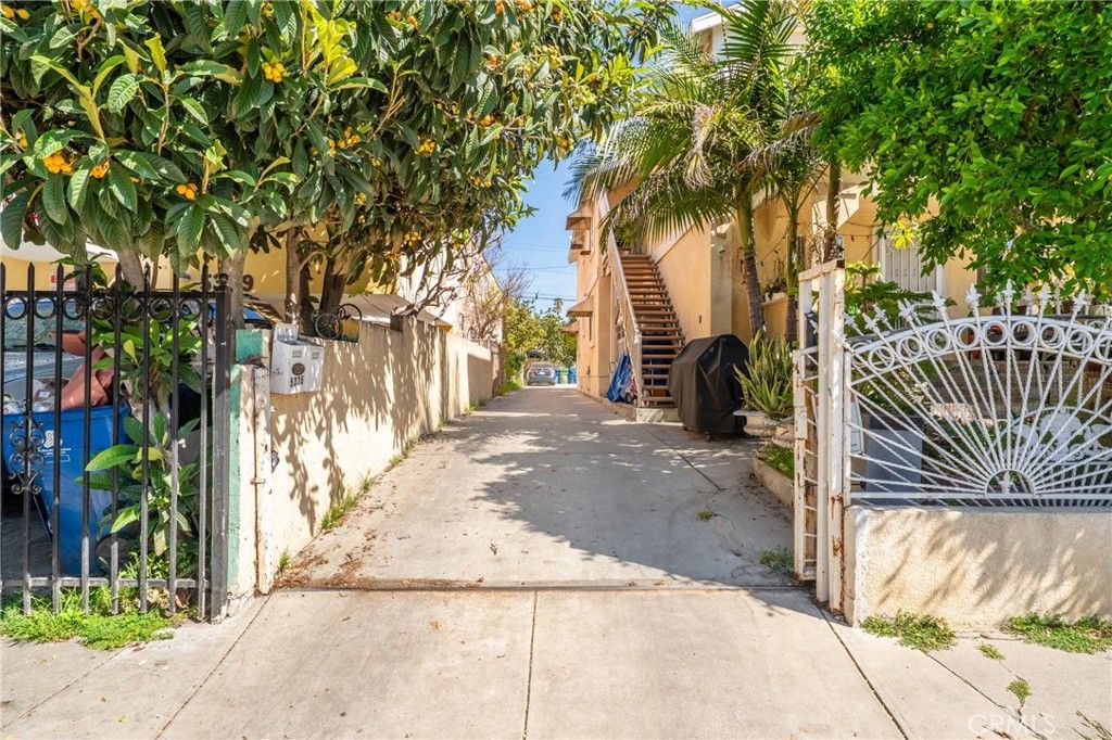 Photo of 5335 Carlin St, Los Angeles, CA 90016 (MLS # WS26059801)
