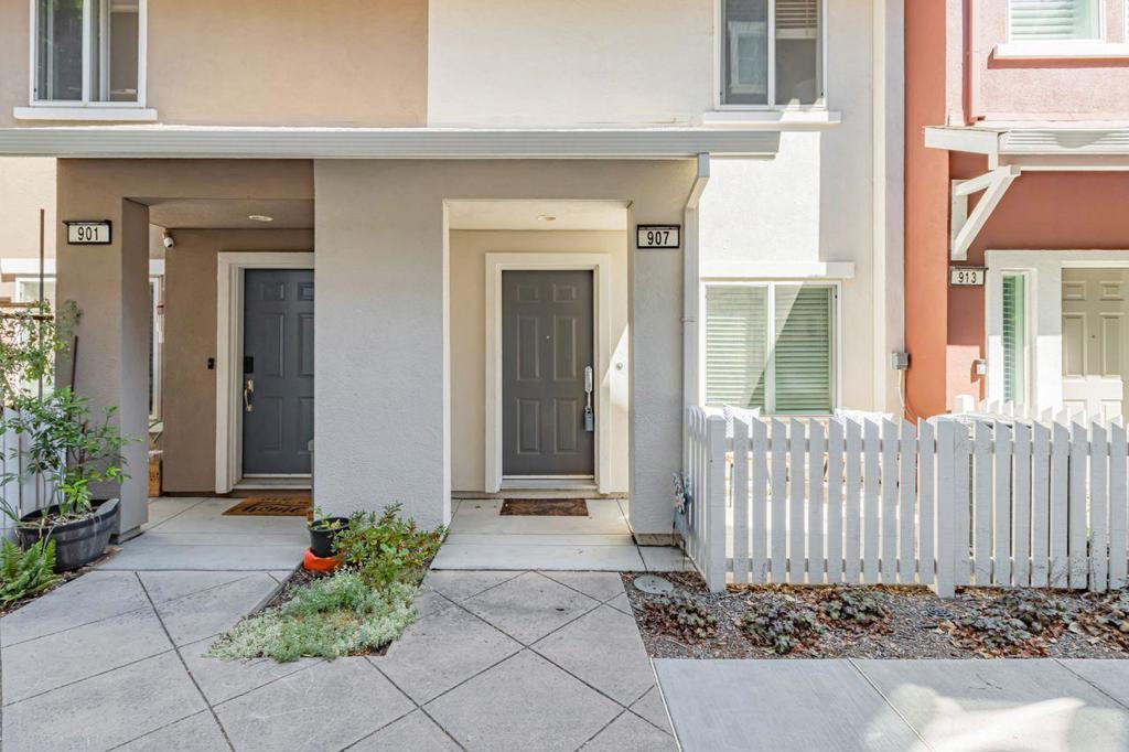 Stunning home near Santa Clara University. The primary bedroom features a walk-in closet and bath with a double vanity, soaking tub and stall shower. The second bedroom also has a full bathroom. The half bath is on the main level. The open floor plan allows for seamless flow between the living room, dining area, and kitchen, creating a warm and inviting atmosphere. Large windows allow for natural light. The dining area offers a comfortable setting for meals. The kitchen has ample counter space and cabinetry, plenty of storage and stainless steel appliances The home also features engineered hardwood floors throughout the main level. This home is ideal for those seeking a comfortable and well-appointed livable space in a desirable location. Close to schools, shopping, dining, public transportation, parks and more!