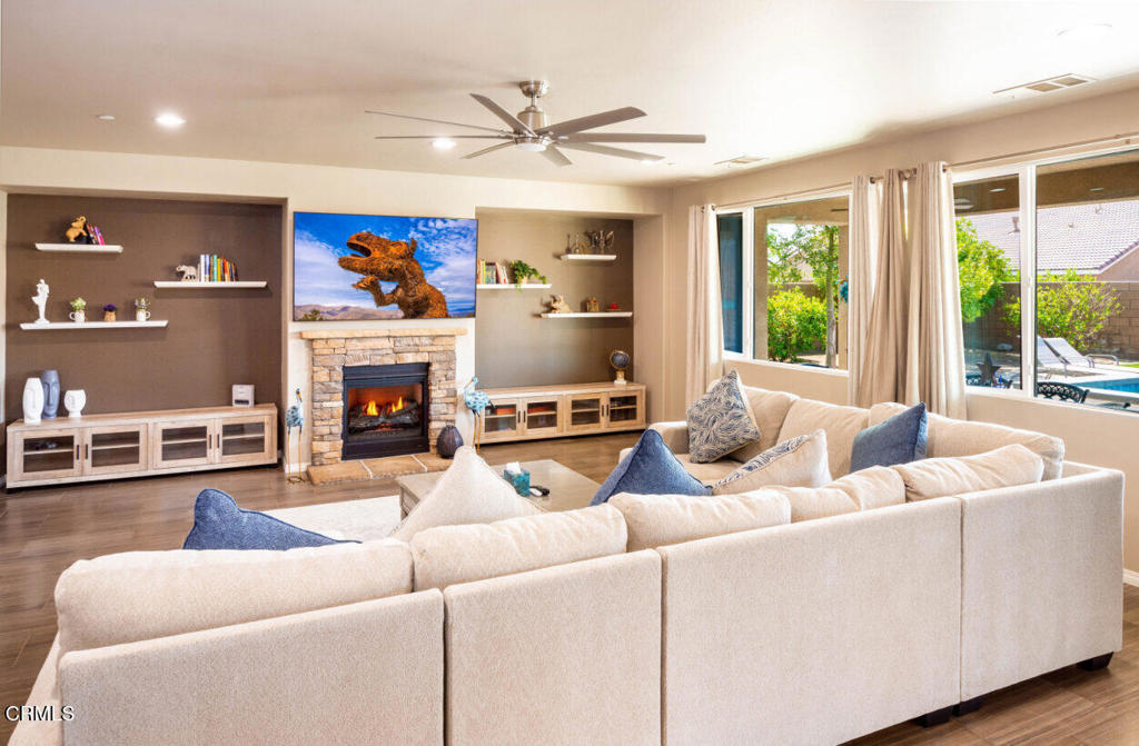 84319 Cigno Court