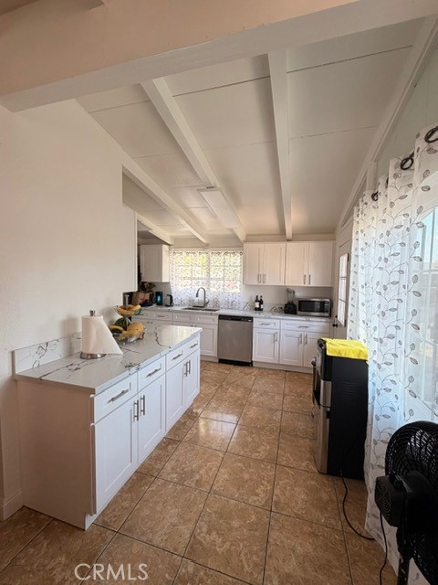 1407 W Colonial