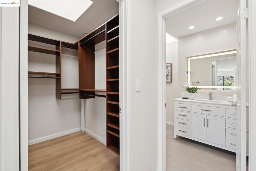 BRICKYARD COVE - Residential