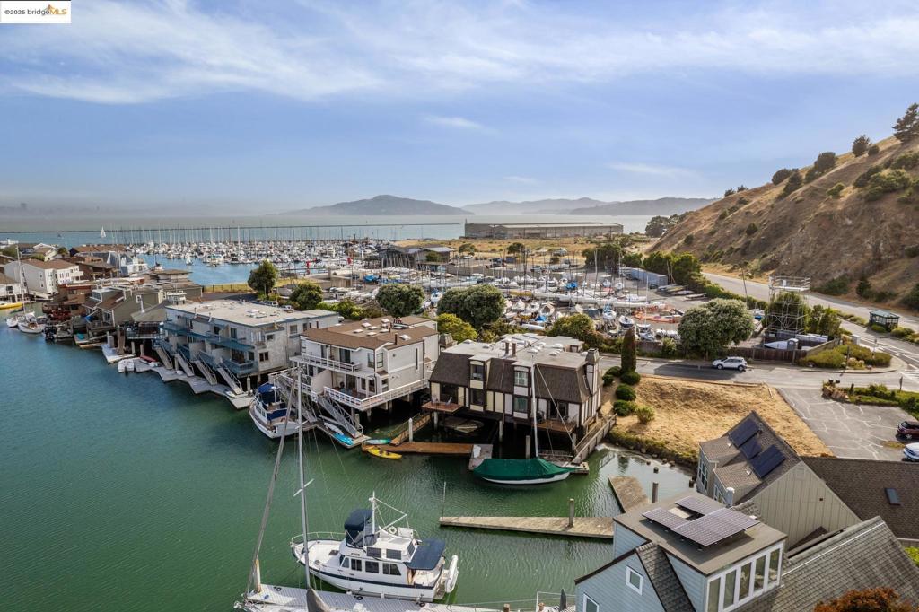 BRICKYARD COVE - Residential