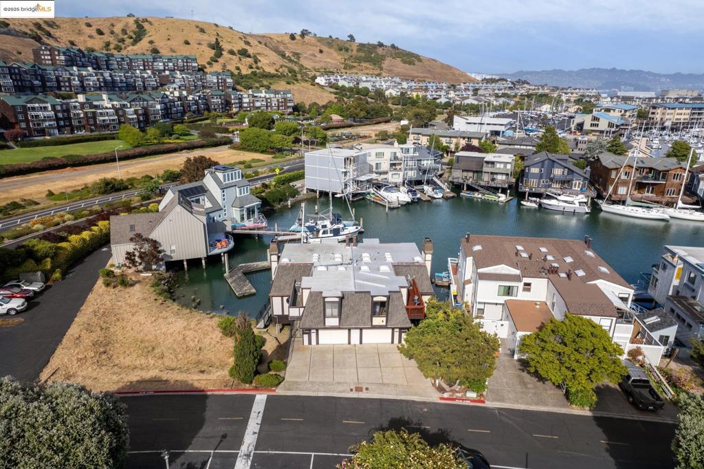 BRICKYARD COVE - Residential