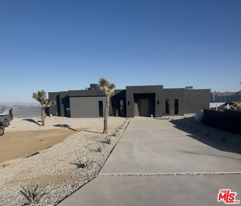 Photo of 7670 Wilton Road, Joshua Tree, CA 92252 (MLS # 26663267)