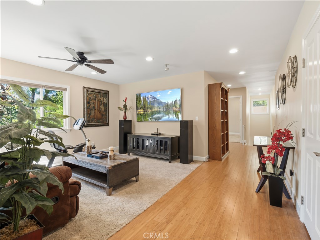 Canyon Country, California, 91387, United States, 6 Bedrooms Bedrooms, ,4 BathroomsBathrooms,Residential,Active,2027785