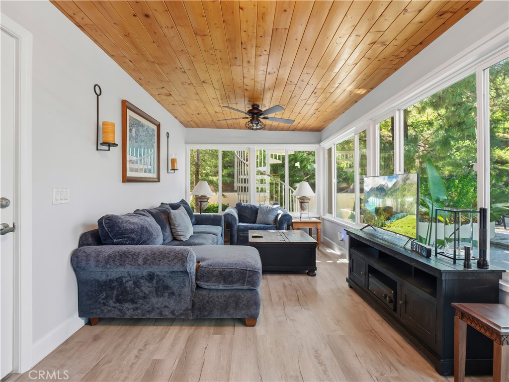 Canyon Country, California, 91387, United States, 6 Bedrooms Bedrooms, ,4 BathroomsBathrooms,Residential,Active,2027785