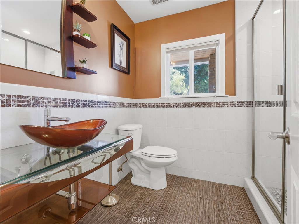 Canyon Country, California, 91387, United States, 6 Bedrooms Bedrooms, ,4 BathroomsBathrooms,Residential,Active,2027785