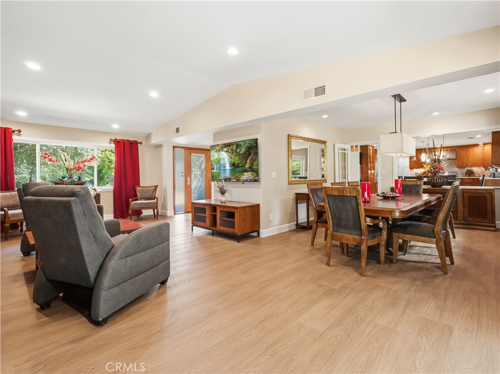 Canyon Country, California, 91387, United States, 6 Bedrooms Bedrooms, ,4 BathroomsBathrooms,Residential,Active,2027785