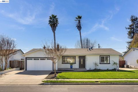 Photo of 7434 7434 Larkdale Ave Ave, Dublin, CA 94568 (MLS # 41125931)