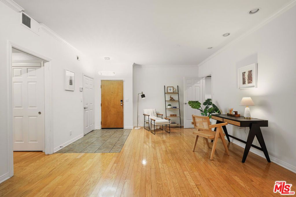 Photo of 11737 Darlington Avenue #104, Los Angeles, CA 90049 (MLS # 26655389)