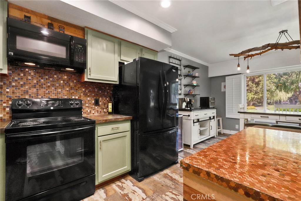 Meredith Manor Homes - Residential