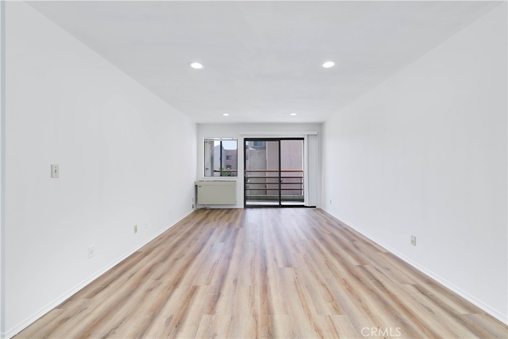 1119 Albany Street 226