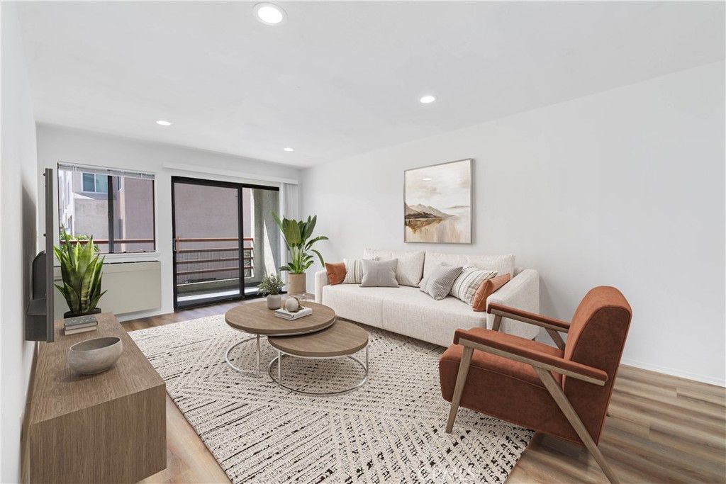 Photo of 1119 Albany Street #226, Los Angeles, CA 90015 (MLS # TR25152560)