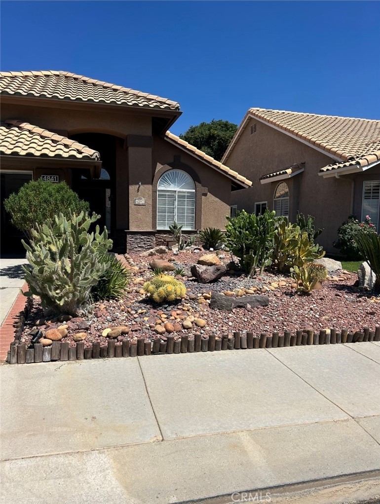 GREAT PROPERTY ,GREAT LOCATION
SHORT SALE