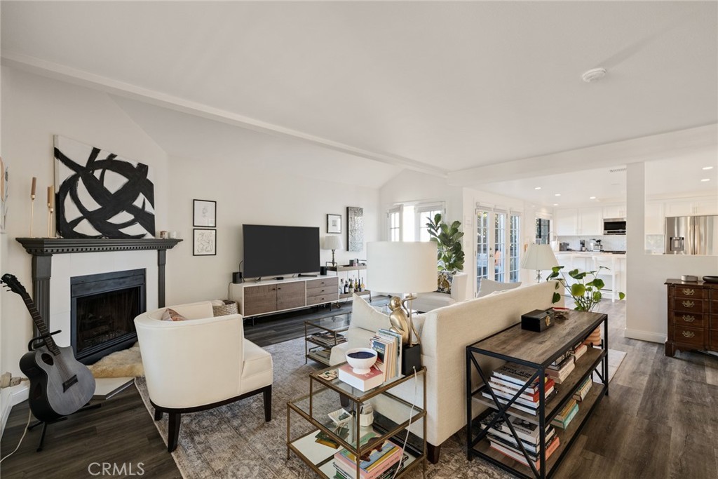 240 S Broadway 2