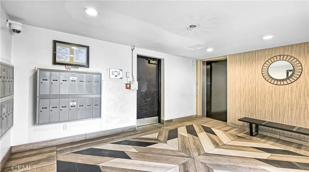 Pasadena, California 91101, United States, 1 Bedroom Bedrooms, ,1 BathroomBathrooms,Residential,Active,250737