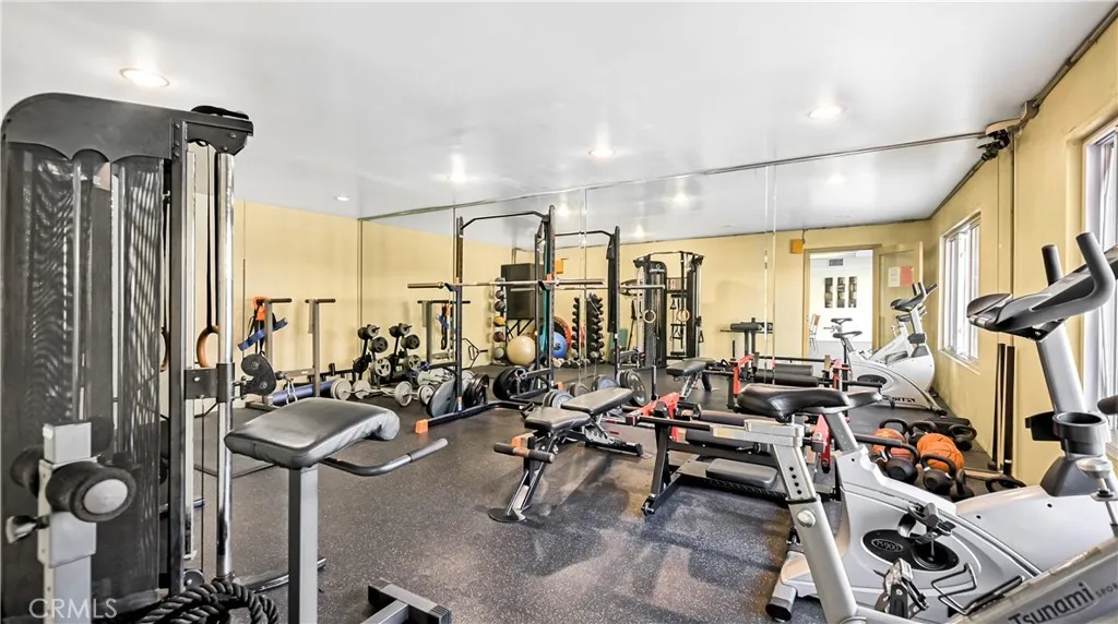 Pasadena, California 91101, United States, 1 Bedroom Bedrooms, ,1 BathroomBathrooms,Residential,Active,250737