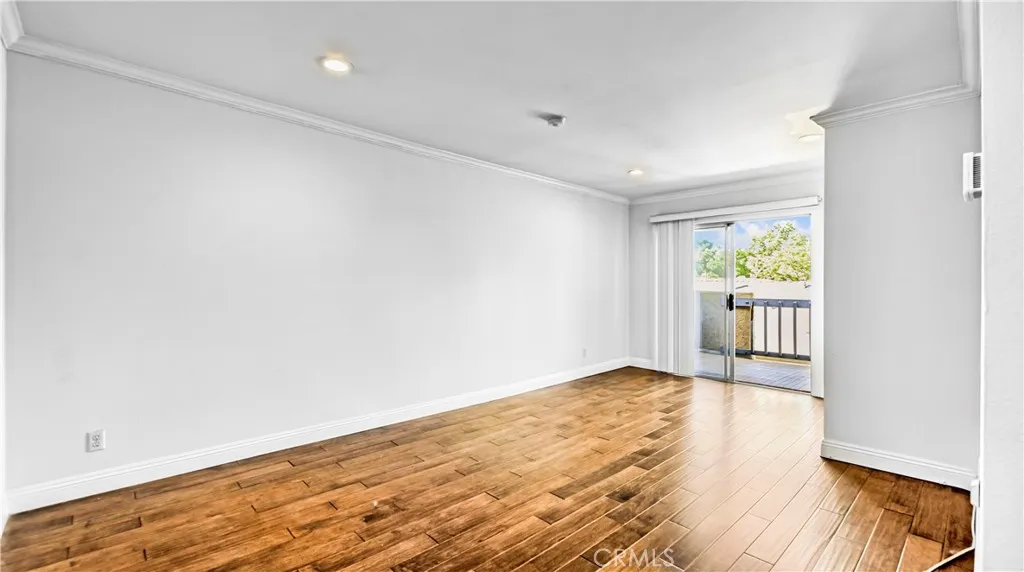 Pasadena, California 91101, United States, 1 Bedroom Bedrooms, ,1 BathroomBathrooms,Residential,Active,250737