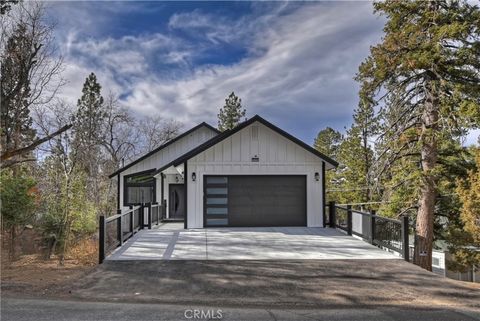 Photo of 556 Lucerne Drive, Big Bear Lake, CA 92315 (MLS # IG26113243)