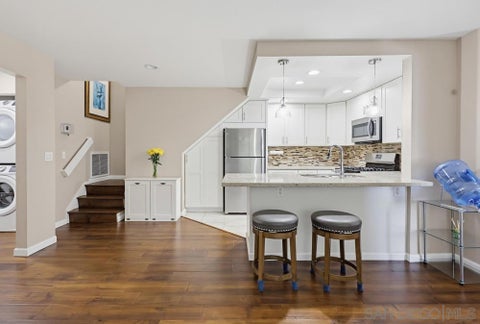 Tiny photo for 11440 Caminito La Bar #146, San Diego, CA 92126 (MLS # 260025173SD)