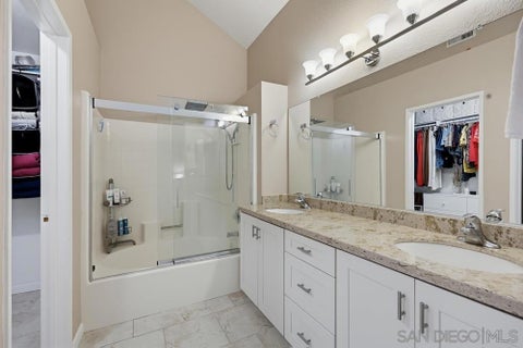 Tiny photo for 11440 Caminito La Bar #146, San Diego, CA 92126 (MLS # 260025173SD)