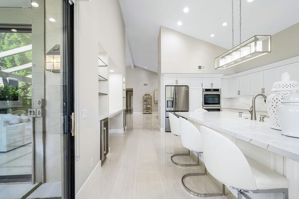 The Lakes Country Cl - Residential