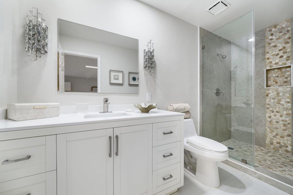 The Lakes Country Cl - Residential