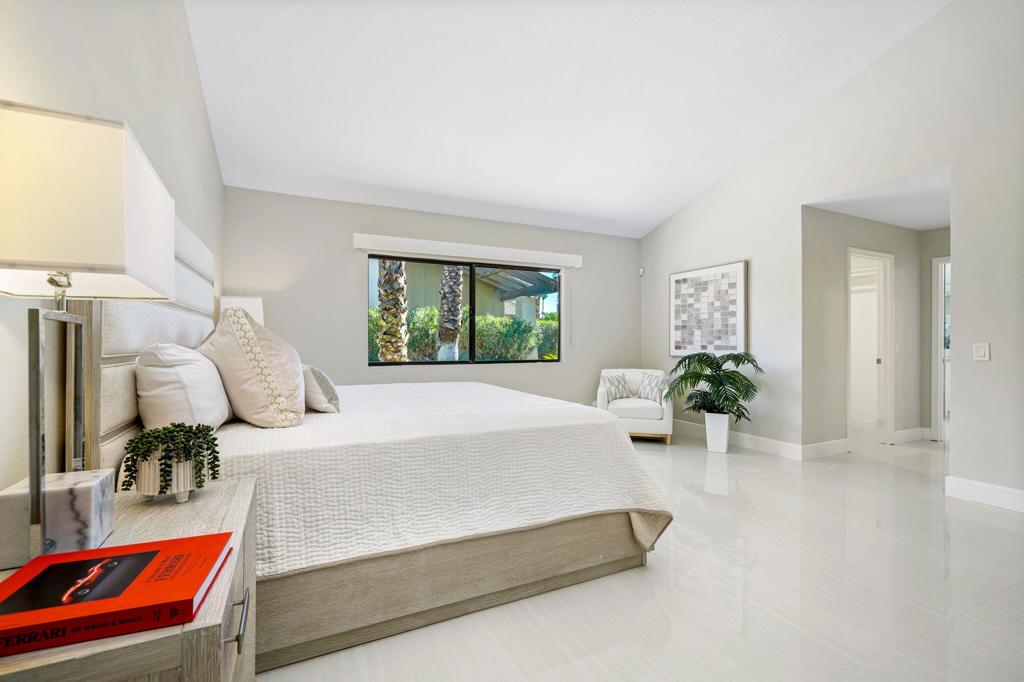 The Lakes Country Cl - Residential