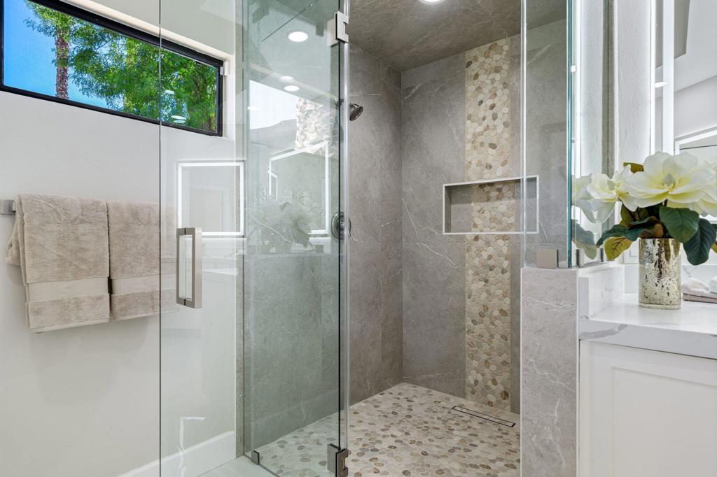 The Lakes Country Cl - Residential