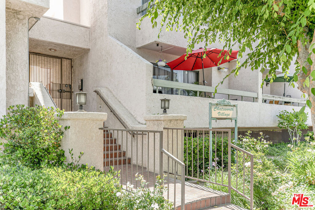 Welcome to this beautifully updated 2-bedroom, 2.5-bathroom townhouse offering 1,204 square feet of modern living space in a prime location. Enjoy a fully renovated kitchen featuring brand-new cabinetry, state-of-the-art LG appliances, and luxurious Taj Mahal Quartzite countertops perfect for cooking and entertaining. The home boasts new laminate oak plank flooring throughout, recessed lighting, fresh paint, upgraded baseboards, and dual pane windows that provide energy efficiency and natural light in every room. The spacious primary bedroom includes a private en-suite bathroom and walk-in closet, the second bedroom is generously sized with an adjacent hall bathroom. An in-unit washer and dryer add everyday convenience. Community amenities include a secured parking garage with ample guest parking, on-site storage, a sparkling pool, and a clubhouse for gatherings or relaxing weekends. With easy access to freeways, public transportation, dining, and shopping, this move-in ready townhouse offers the perfect combination of comfort, convenience, and style. Don't miss out on this exceptional opportunity!