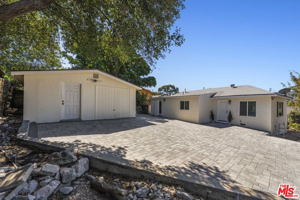 10214 Marcus Avenue, Tujunga CA 91042