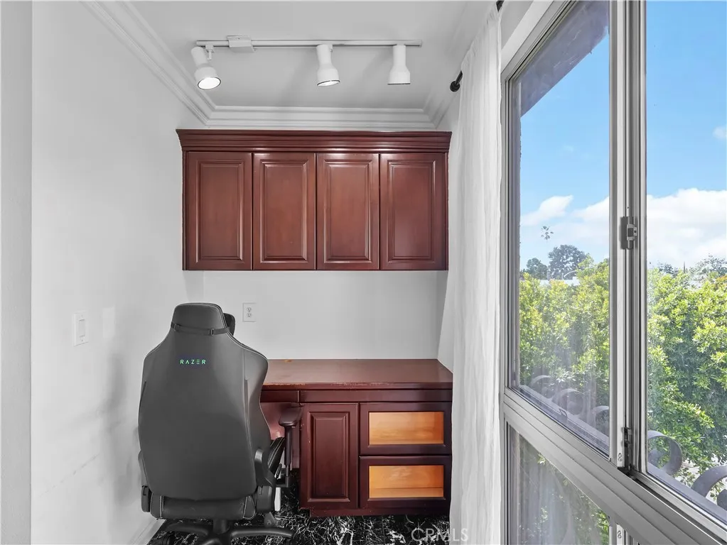 Valley Village, California 91607, United States, 2 Bedrooms Bedrooms, ,2 BathroomsBathrooms,Residential,Active,105125