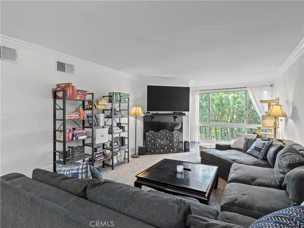 Valley Village, California 91607, United States, 2 Bedrooms Bedrooms, ,2 BathroomsBathrooms,Residential,Active,105125