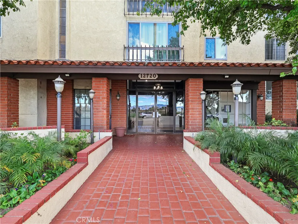 Valley Village, California 91607, United States, 2 Bedrooms Bedrooms, ,2 BathroomsBathrooms,Residential,Active,105125