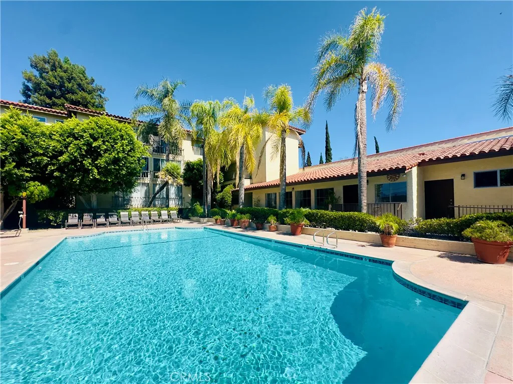 Valley Village, California 91607, United States, 2 Bedrooms Bedrooms, ,2 BathroomsBathrooms,Residential,Active,105125