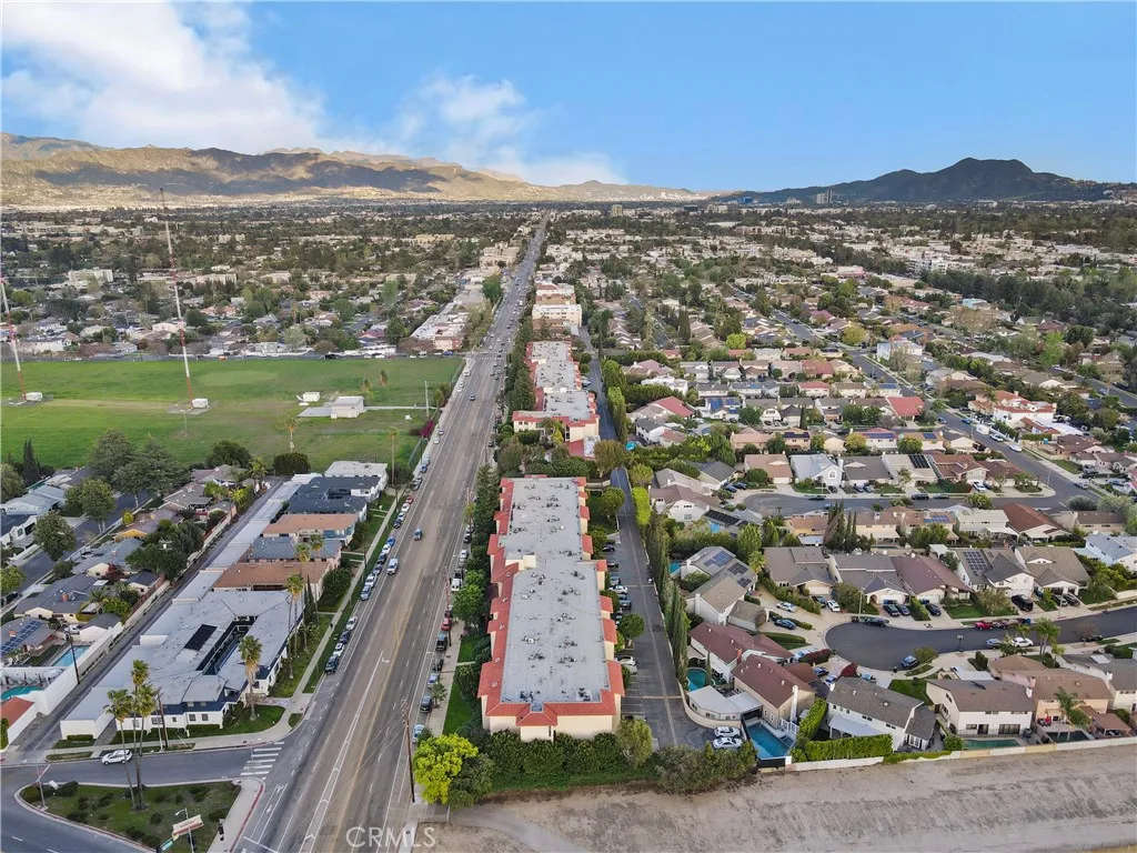 Valley Village, California 91607, United States, 2 Bedrooms Bedrooms, ,2 BathroomsBathrooms,Residential,Active,105125