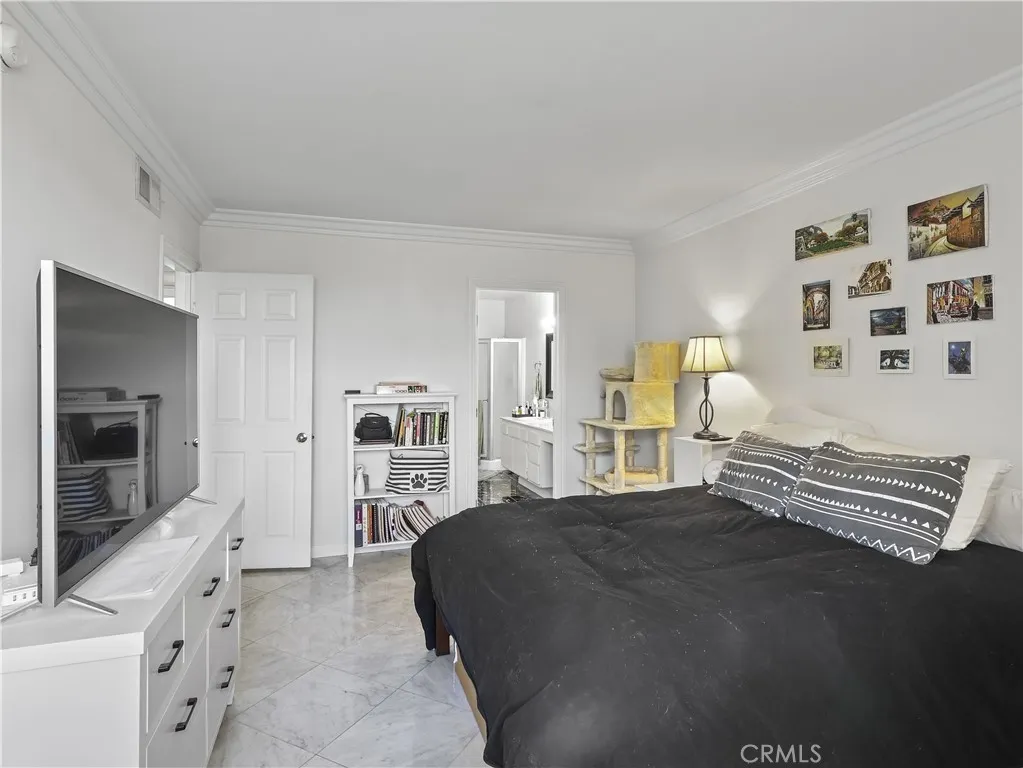 Valley Village, California 91607, United States, 2 Bedrooms Bedrooms, ,2 BathroomsBathrooms,Residential,Active,105125