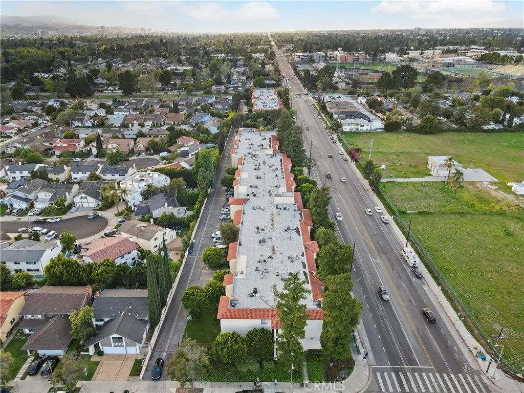 Valley Village, California 91607, United States, 2 Bedrooms Bedrooms, ,2 BathroomsBathrooms,Residential,Active,105125