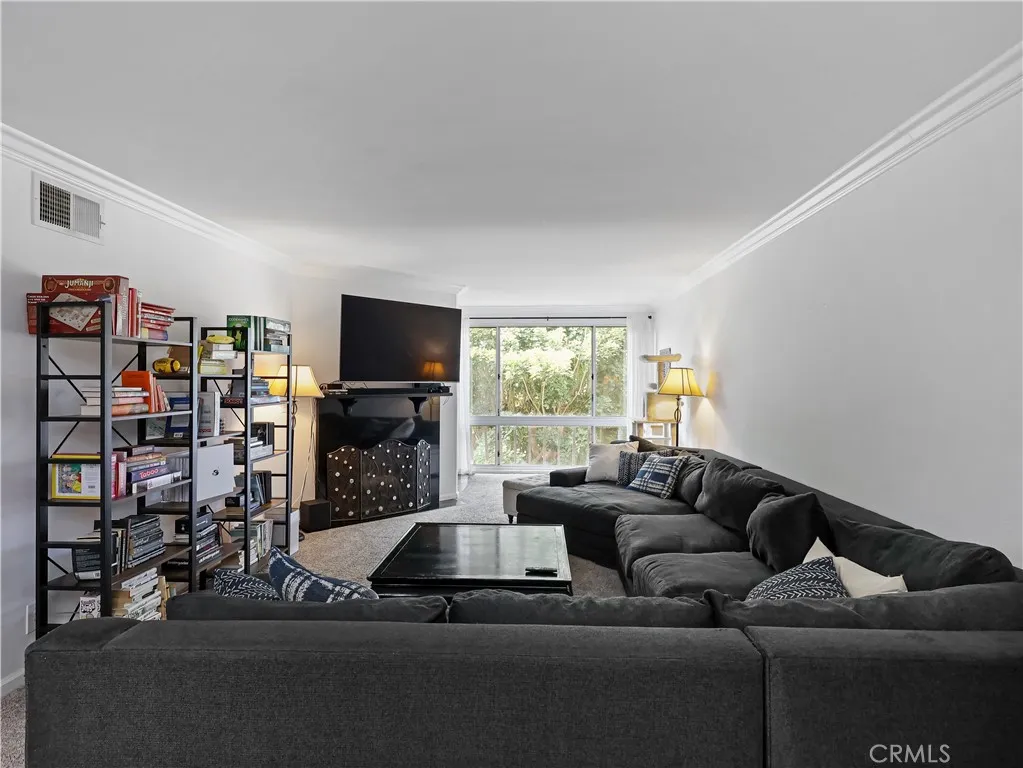 Valley Village, California 91607, United States, 2 Bedrooms Bedrooms, ,2 BathroomsBathrooms,Residential,Active,105125