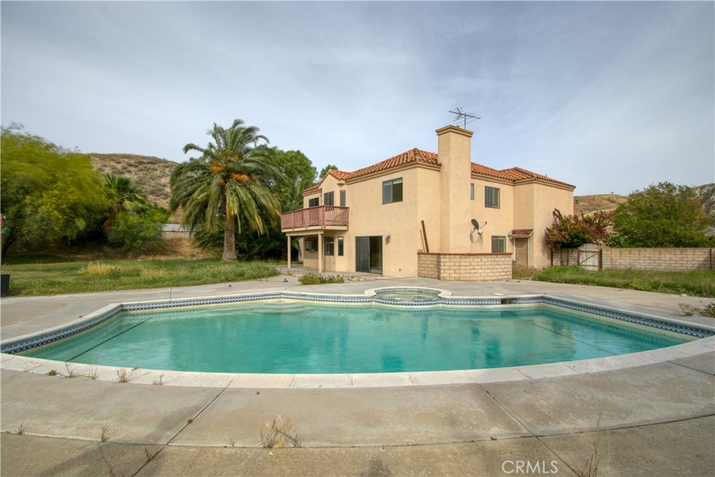 1703 Ridge View
