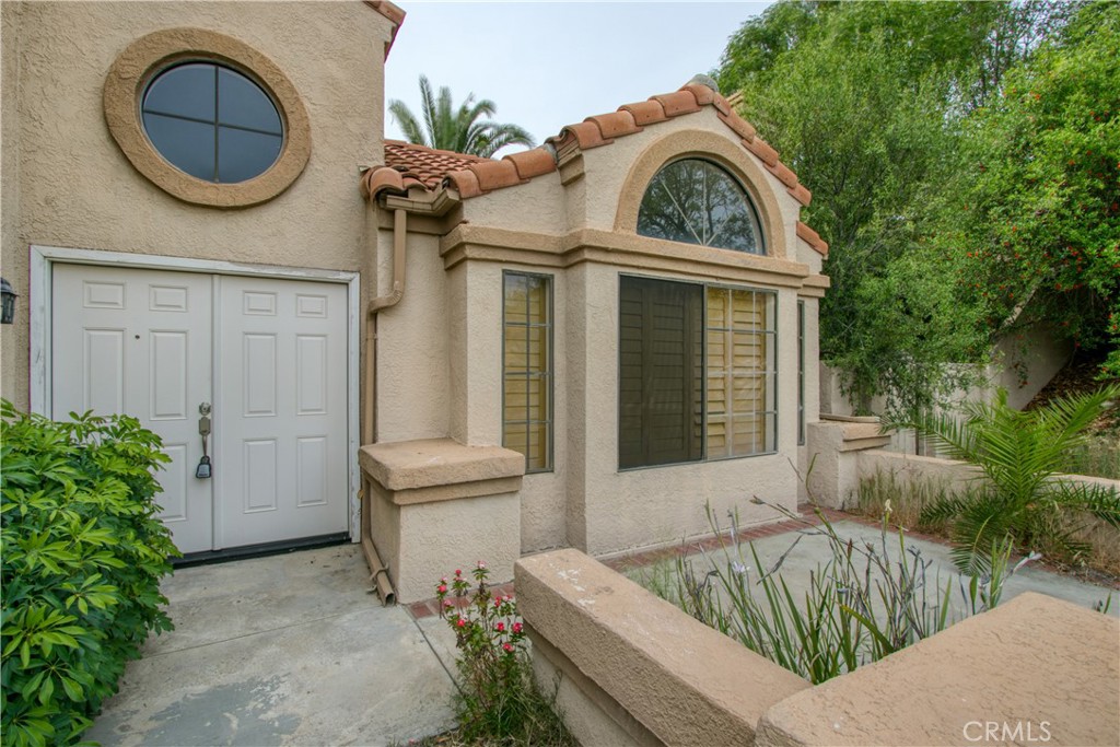 1703 Ridge View