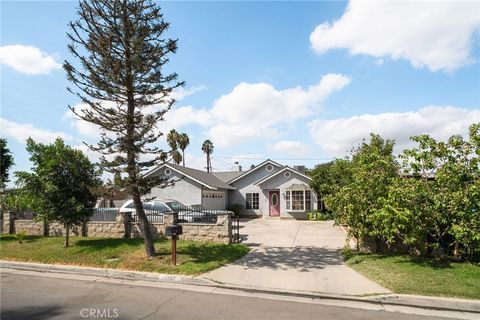 Photo of 6757 Clifford St, Riverside, CA 92504 (MLS # CV25222347) Photo of 6757 Clifford St, Riverside, CA 92504 (MLS # CV25222347)