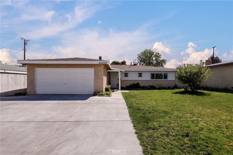 Photo of 44650 2nd St E, Lancaster, CA 93535 (MLS # BB26074667)
