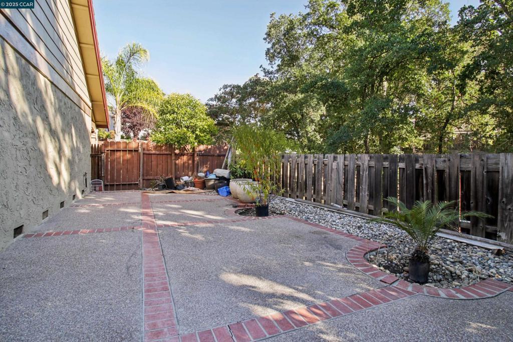 RUDGEAR MEADOWS - Residential