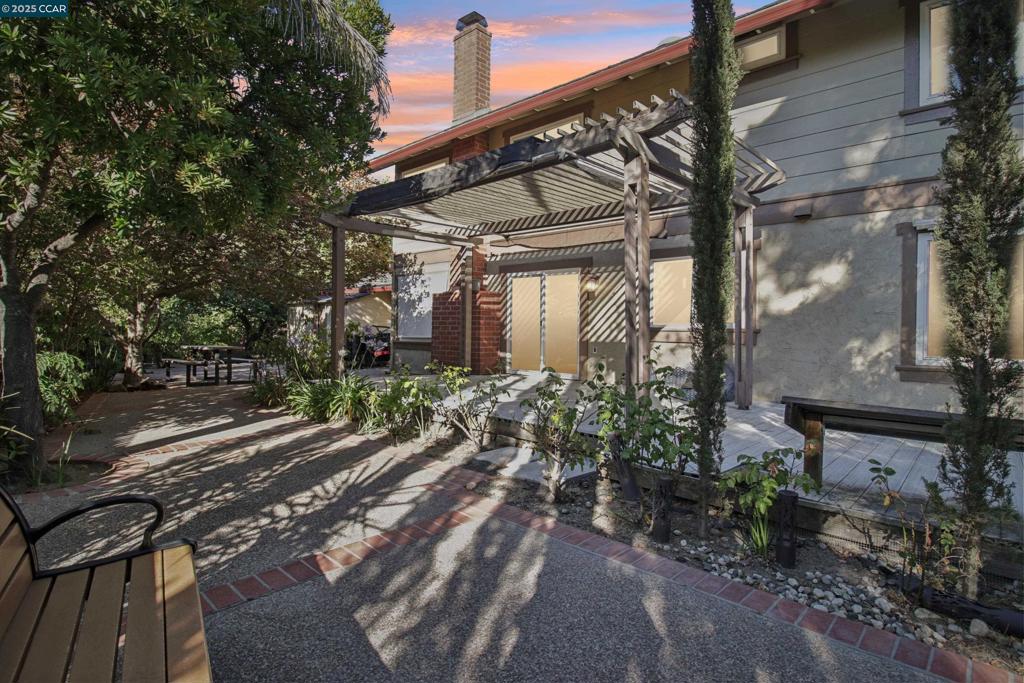 RUDGEAR MEADOWS - Residential