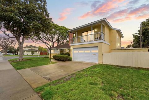 Photo of 1846 Los Padres Boulevard, Santa Clara, CA 95050 (MLS # ML82034092)