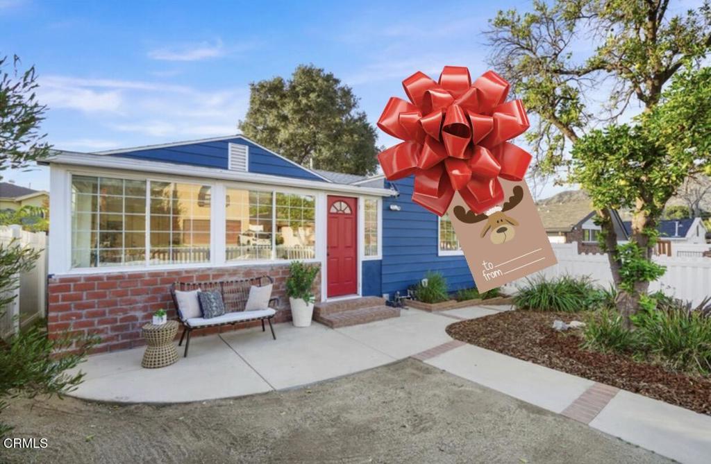 10851 Scoville Avenue