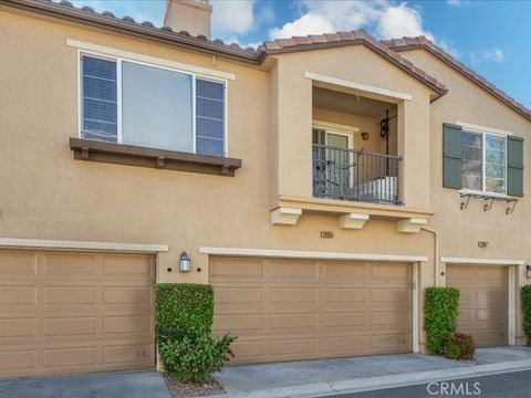 Photo of 28355 Mirabelle Ln, Saugus, CA 91350 (MLS # SR26077141)