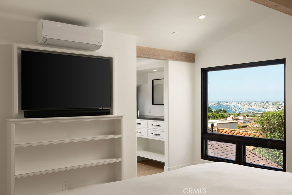 Corona del Mar South of PCH (CDMS) - Residential Lease