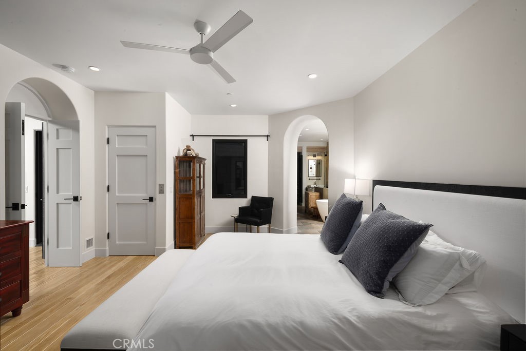 Corona del Mar South of PCH (CDMS) - Residential Lease